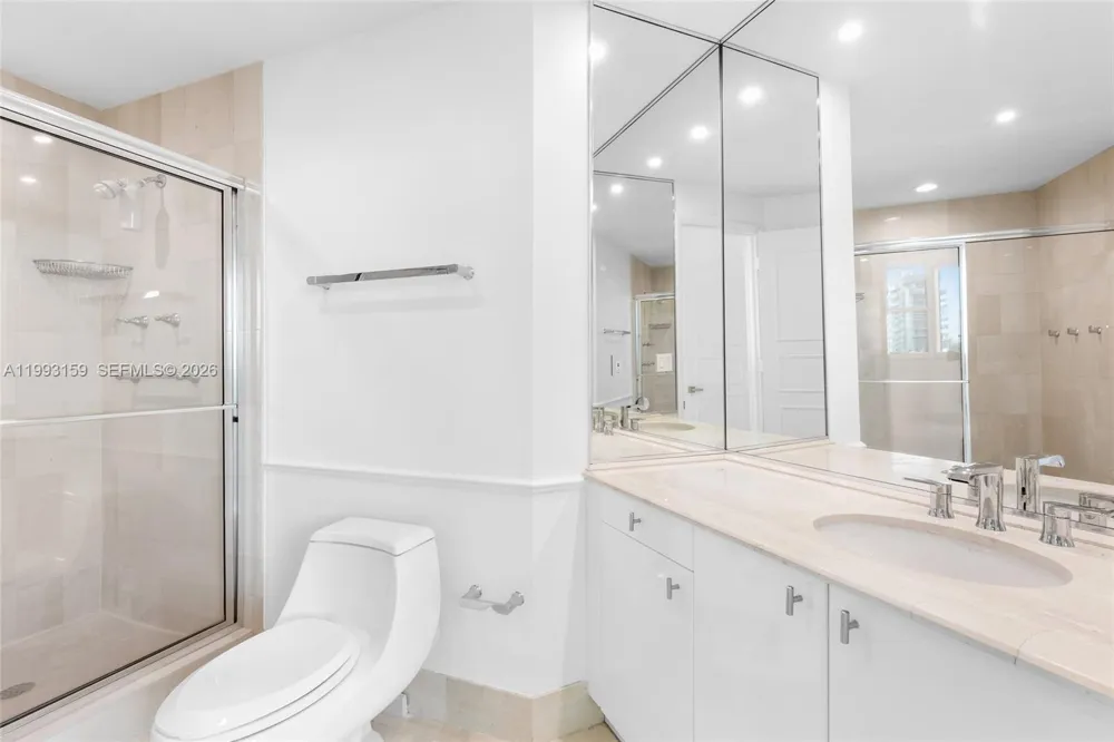300 S Pointe Drive #801 Miami Beach, FL 33139