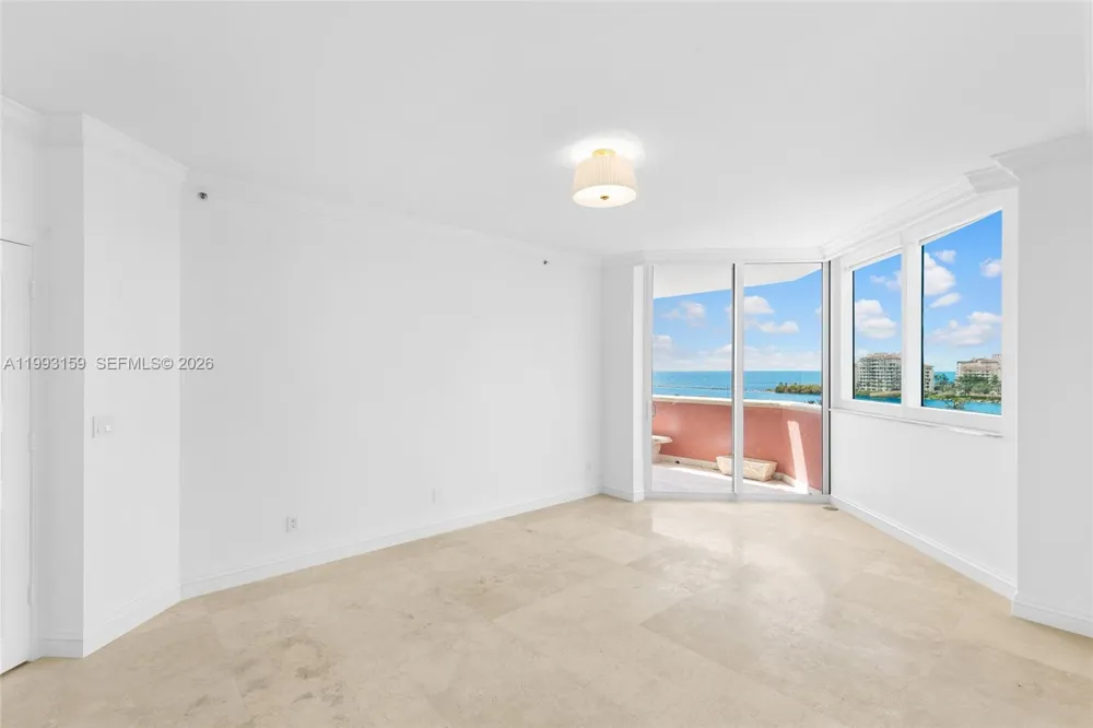 300 S Pointe Drive #801 Miami Beach, FL 33139