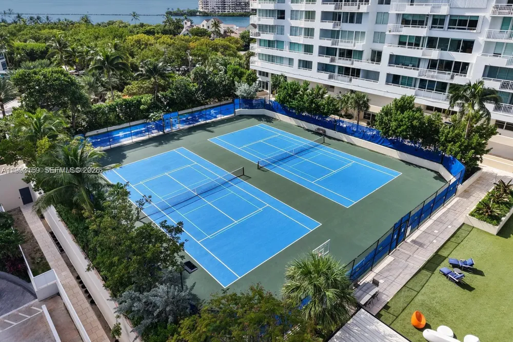 300 S Pointe Drive #801 Miami Beach, FL 33139