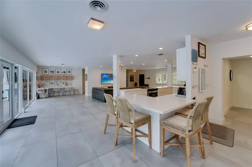 7305 SW 123rd Ter Pinecrest, FL 33156