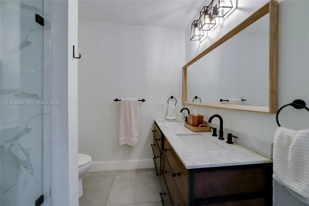 7305 SW 123rd Ter Pinecrest, FL 33156