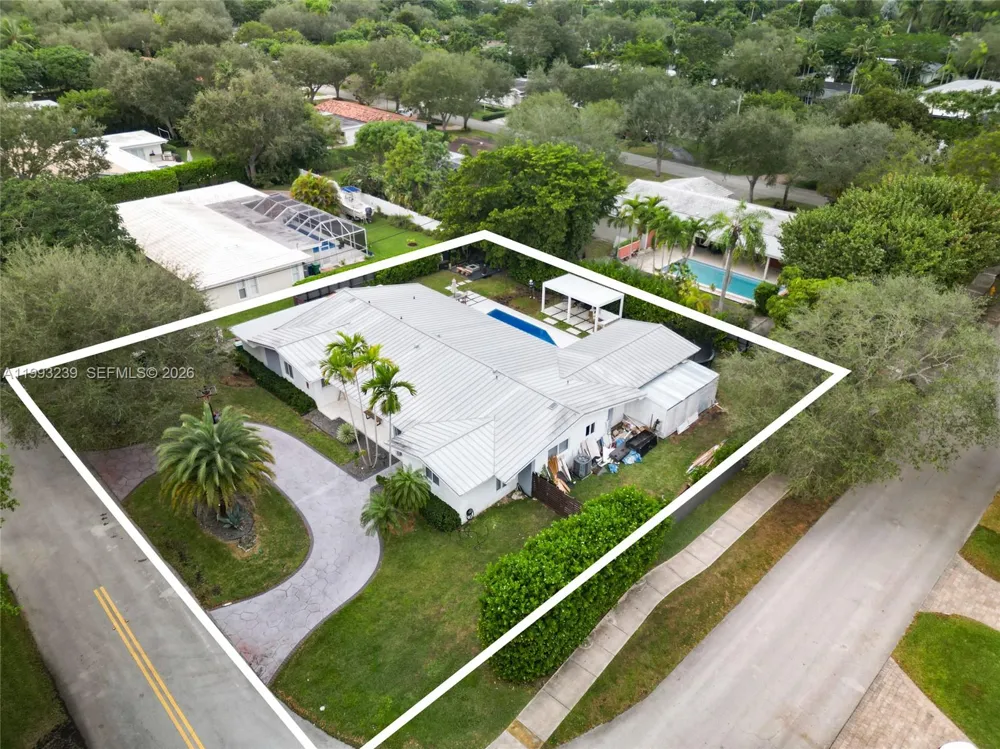 7305 SW 123rd Ter Pinecrest, FL 33156