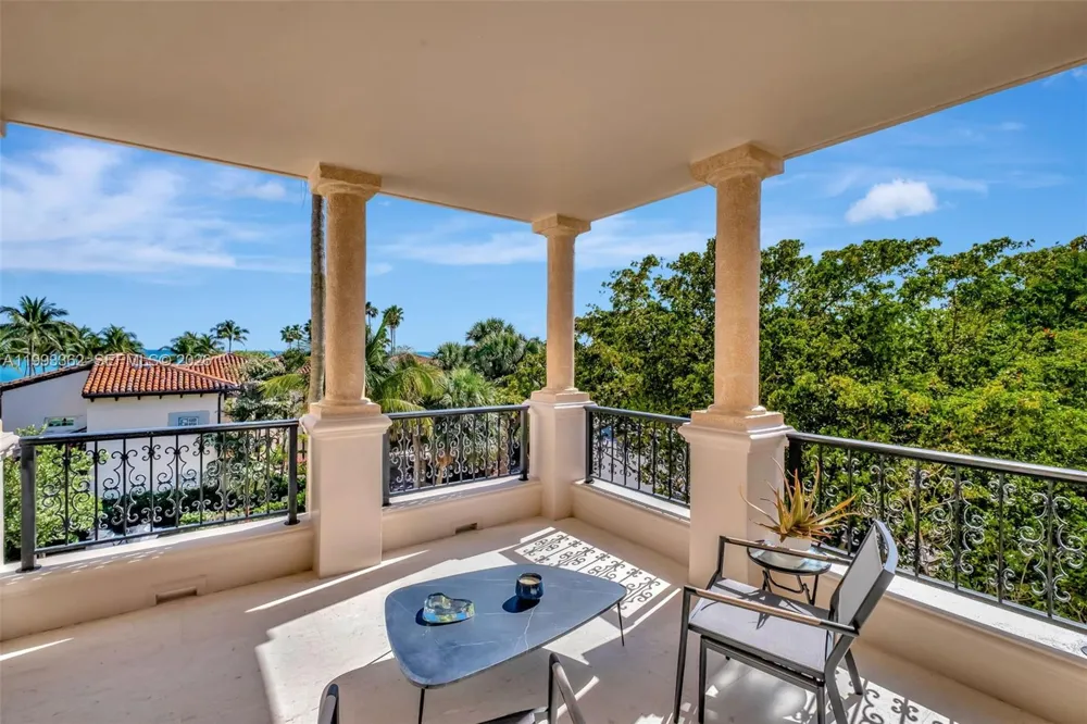 19136 Fisher Island Dr #19136 Miami Beach, FL 33109