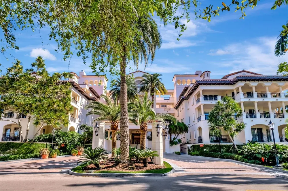 19136 Fisher Island Dr #19136 Miami Beach, FL 33109