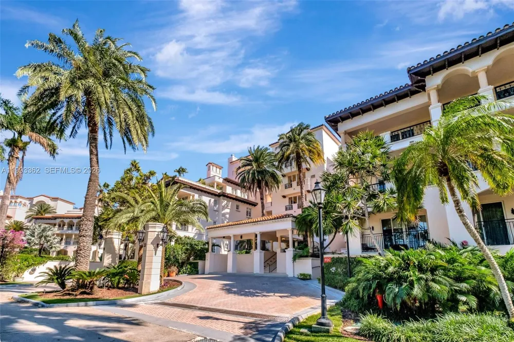 19136 Fisher Island Dr #19136 Miami Beach, FL 33109