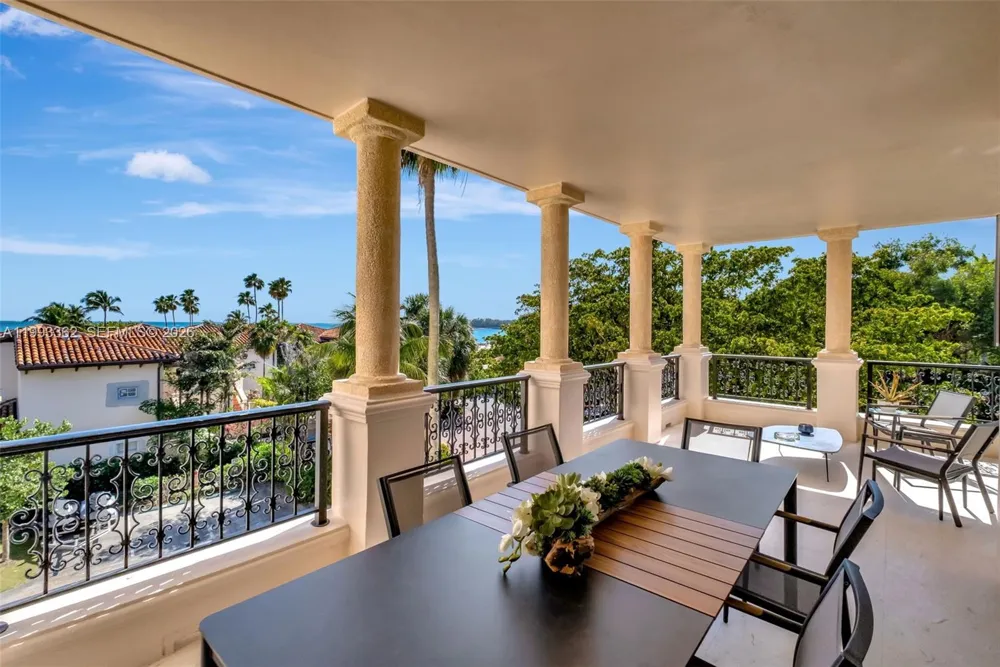 19136 Fisher Island Dr #19136 Miami Beach, FL 33109