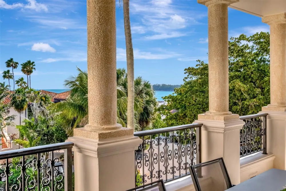 19136 Fisher Island Dr #19136 Miami Beach, FL 33109