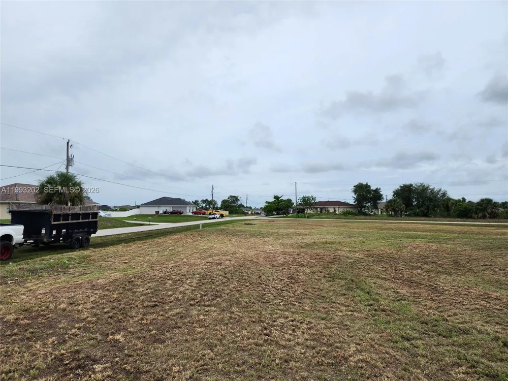 3809 24th ST W Lehigh Acres, FL 33971