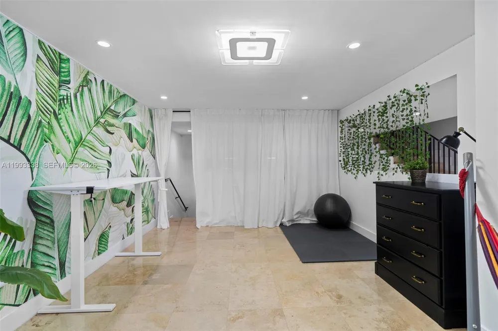 3506 NE 166th St #4 North Miami Beach, FL 33160