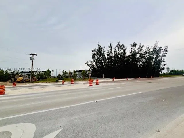 2902 CEITUS PKWY Cape Coral, FL 33991