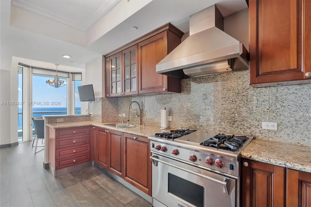 17875 Collins Ave #3005 Sunny Isles Beach, FL 33160