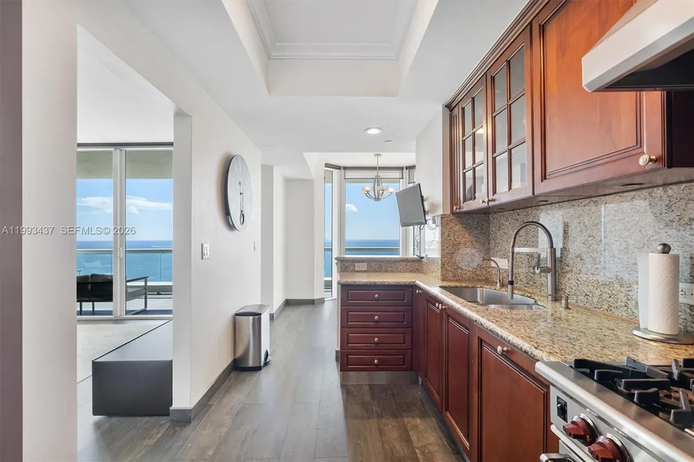 17875 Collins Ave #3005 Sunny Isles Beach, FL 33160
