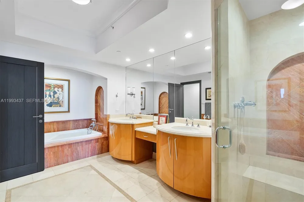 17875 Collins Ave #3005 Sunny Isles Beach, FL 33160