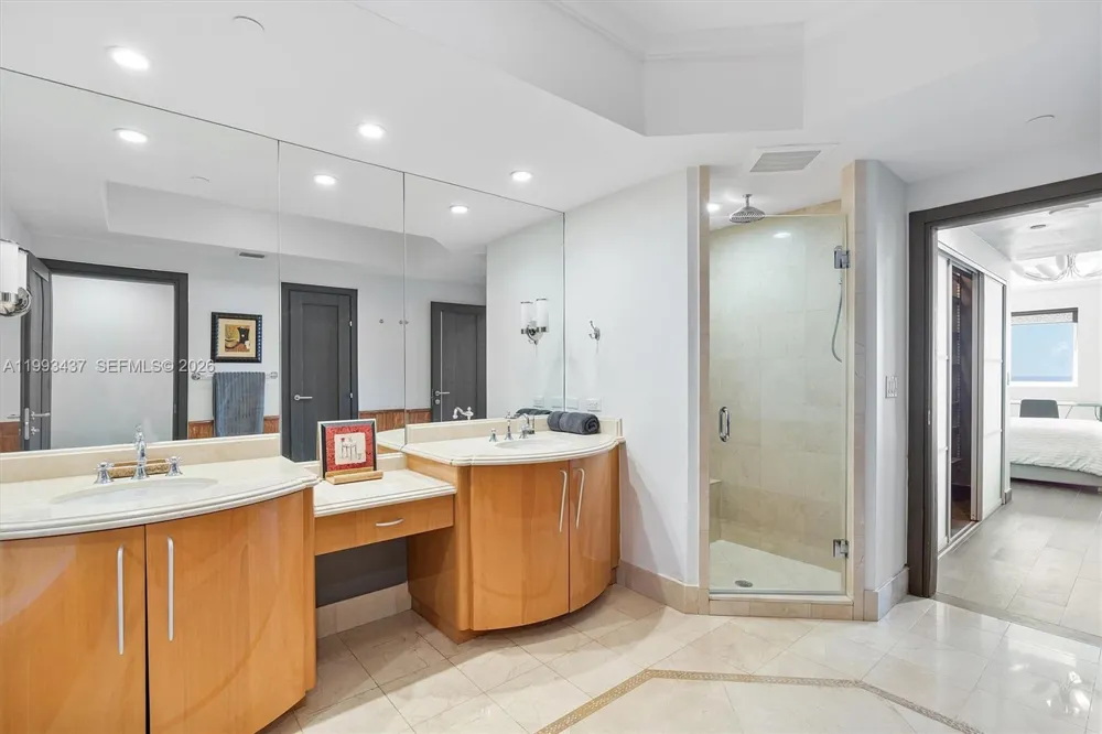 17875 Collins Ave #3005 Sunny Isles Beach, FL 33160