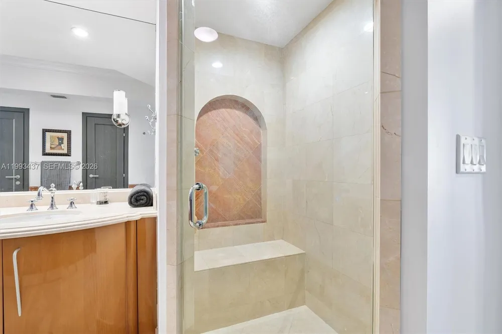 17875 Collins Ave #3005 Sunny Isles Beach, FL 33160