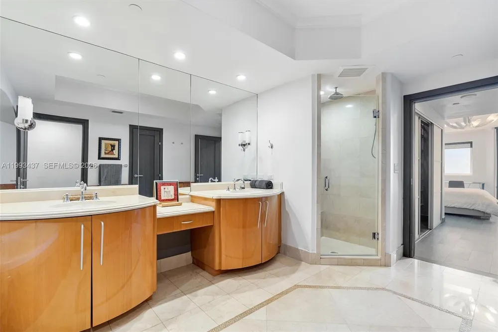 17875 Collins Ave #3005 Sunny Isles Beach, FL 33160