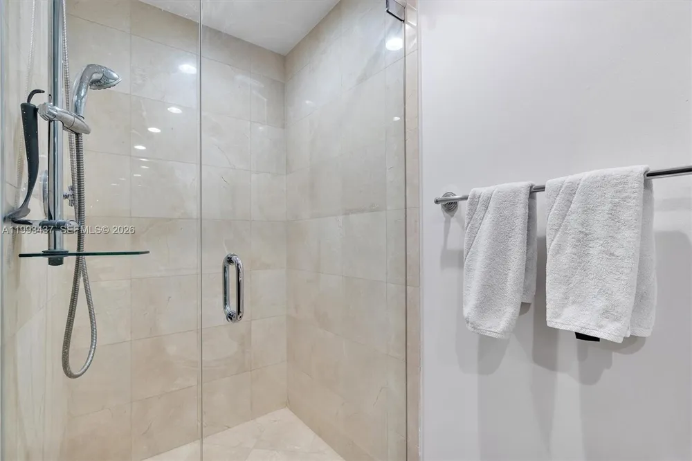 17875 Collins Ave #3005 Sunny Isles Beach, FL 33160