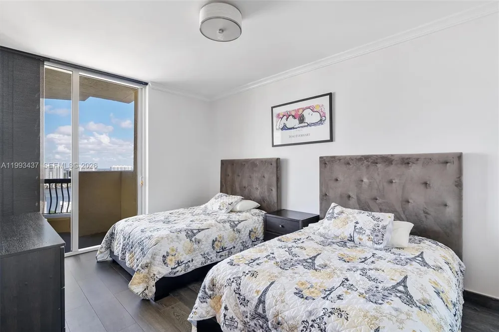 17875 Collins Ave #3005 Sunny Isles Beach, FL 33160