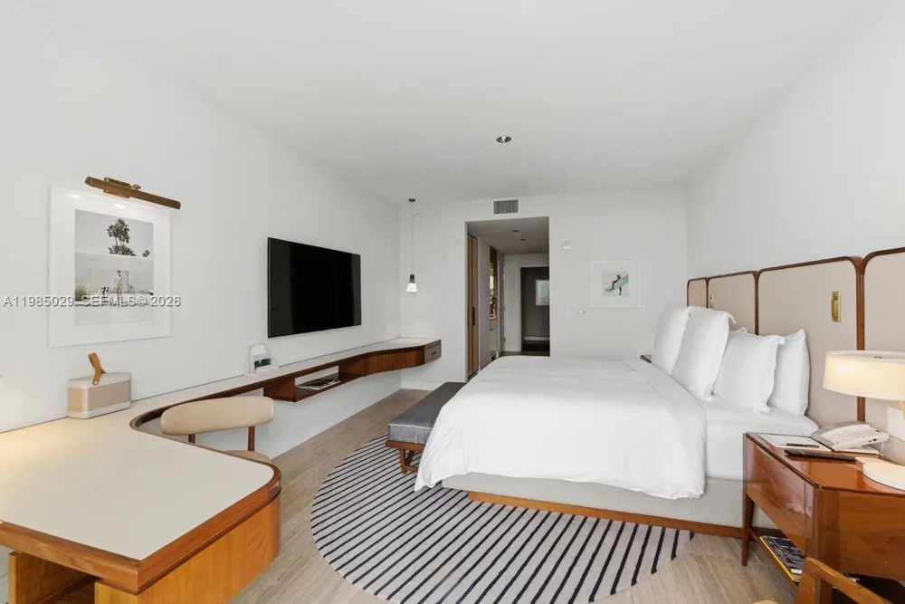 525 Fort Lauderdale Beach Blvd #1509 Fort Lauderdale, FL 33304