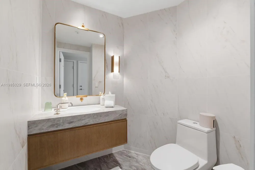 525 Fort Lauderdale Beach Blvd #1509 Fort Lauderdale, FL 33304