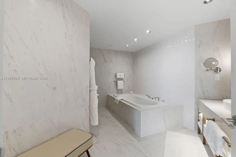 525 Fort Lauderdale Beach Blvd #1509 Fort Lauderdale, FL 33304