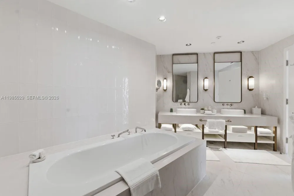 525 Fort Lauderdale Beach Blvd #1509 Fort Lauderdale, FL 33304