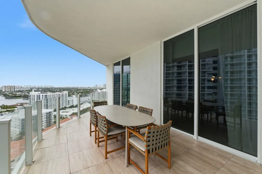 525 Fort Lauderdale Beach Blvd #1509 Fort Lauderdale, FL 33304