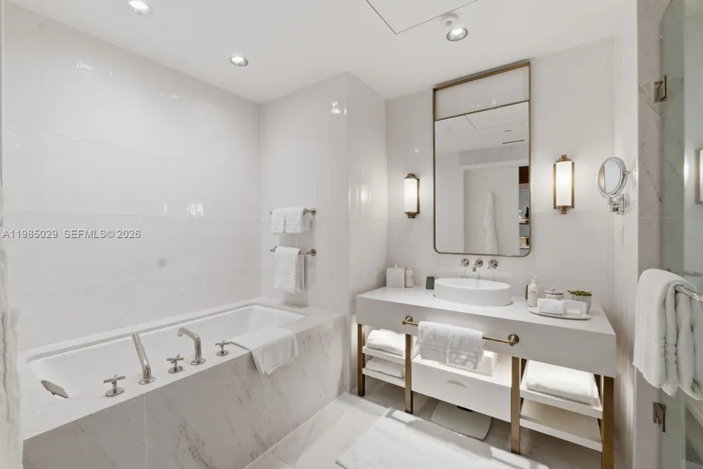 525 Fort Lauderdale Beach Blvd #1509 Fort Lauderdale, FL 33304