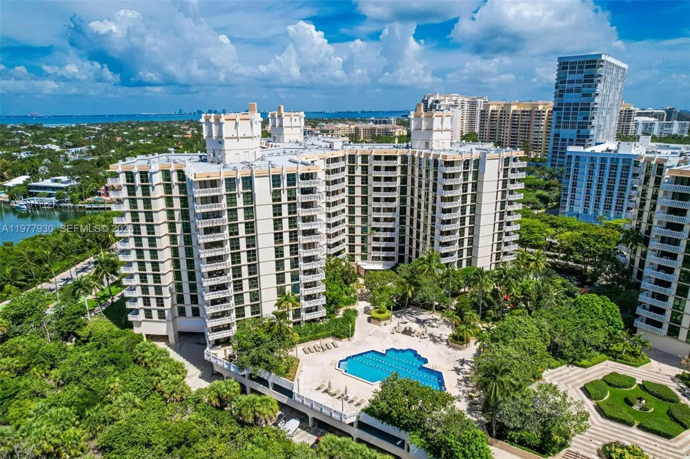 1121 Crandon Blvd #E1203 Key Biscayne, FL 33149