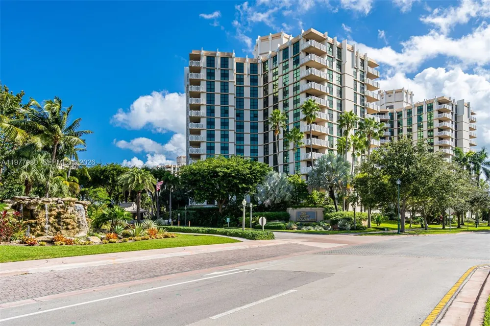 1121 Crandon Blvd #E1203 Key Biscayne, FL 33149