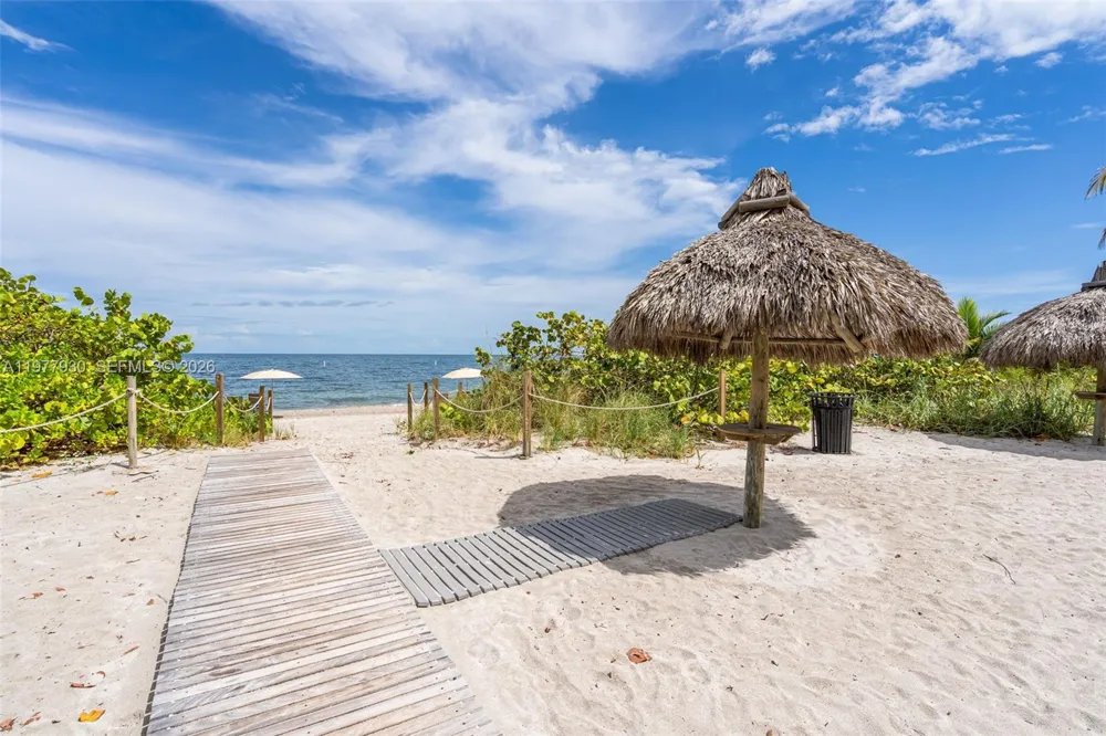 1121 Crandon Blvd #E1203 Key Biscayne, FL 33149