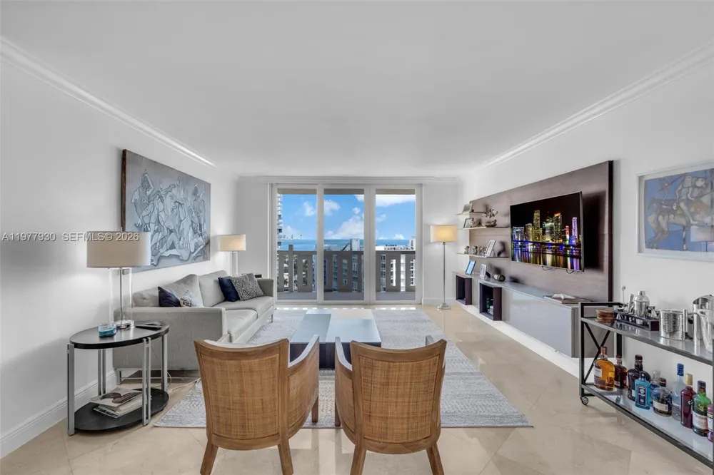 1121 Crandon Blvd #E1203 Key Biscayne, FL 33149