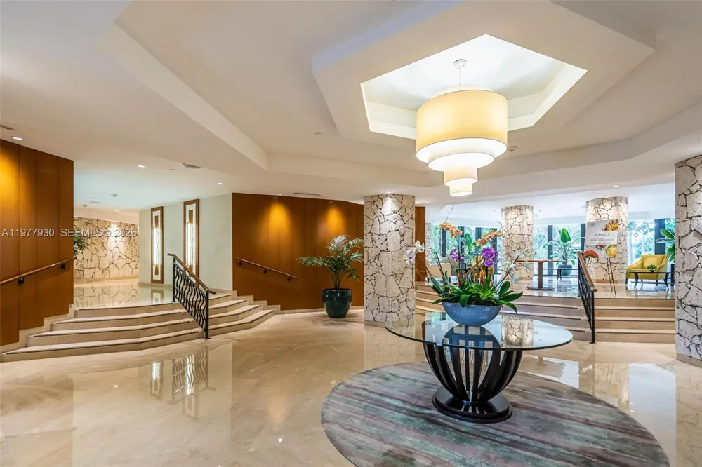 1121 Crandon Blvd #E1203 Key Biscayne, FL 33149