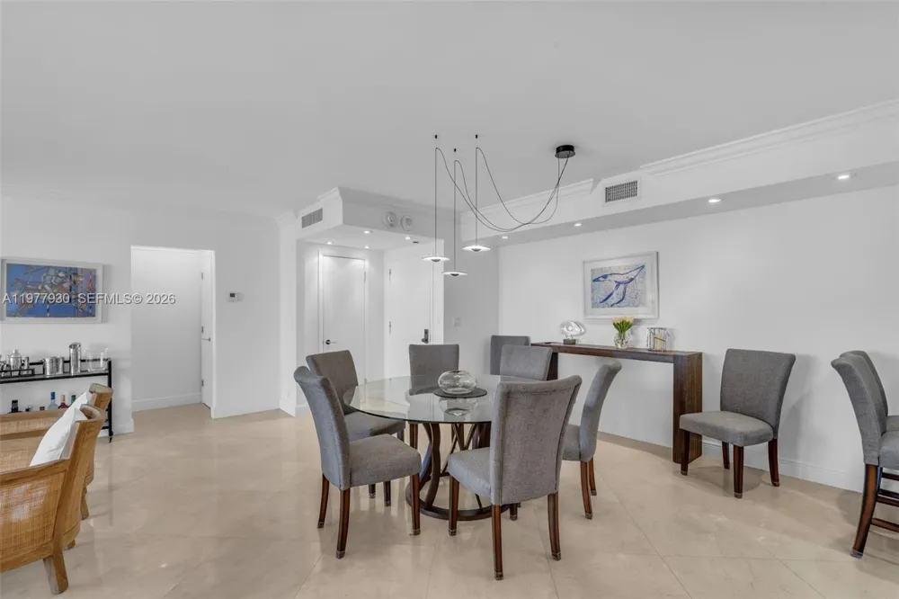 1121 Crandon Blvd #E1203 Key Biscayne, FL 33149