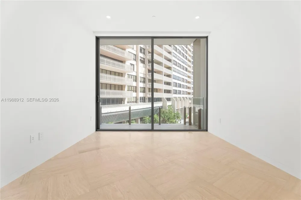 5 Grove Isle Dr #S303 Coconut Grove, FL 33133
