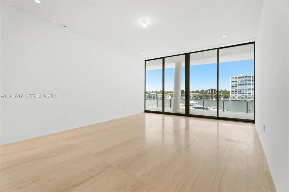 5 Grove Isle Dr #S303 Coconut Grove, FL 33133