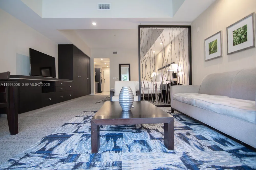 5300 NW 87th Ave #404 Doral, FL 33178
