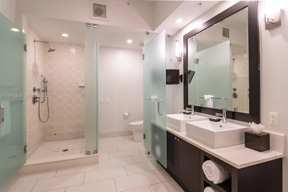 5300 NW 87th Ave #404 Doral, FL 33178