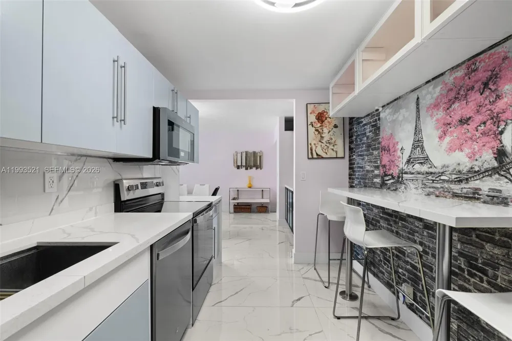 3000 S Ocean Dr #606 Hollywood, FL 33019
