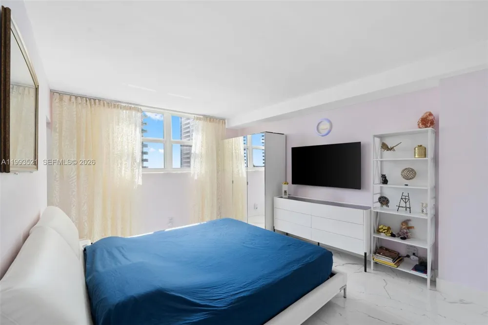 3000 S Ocean Dr #606 Hollywood, FL 33019