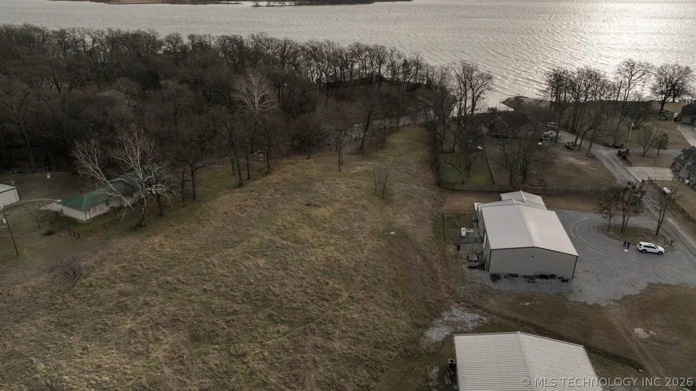 222 4395 ROAD Pryor, OK 74361