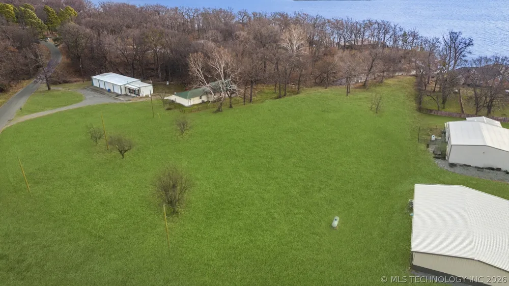 222 4395 ROAD Pryor, OK 74361