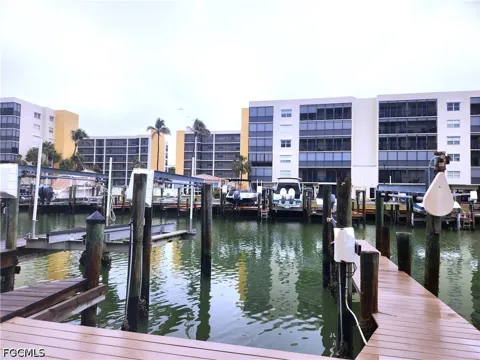 Bay Beach Lane