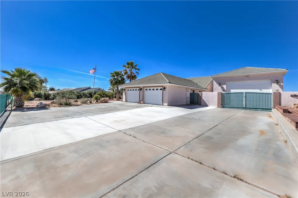 3195 Heyer Street Logandale, NV 89021