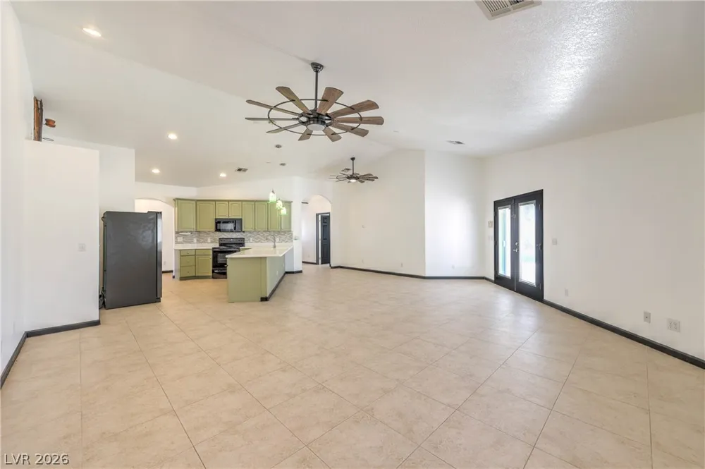 3195 Heyer Street Logandale, NV 89021