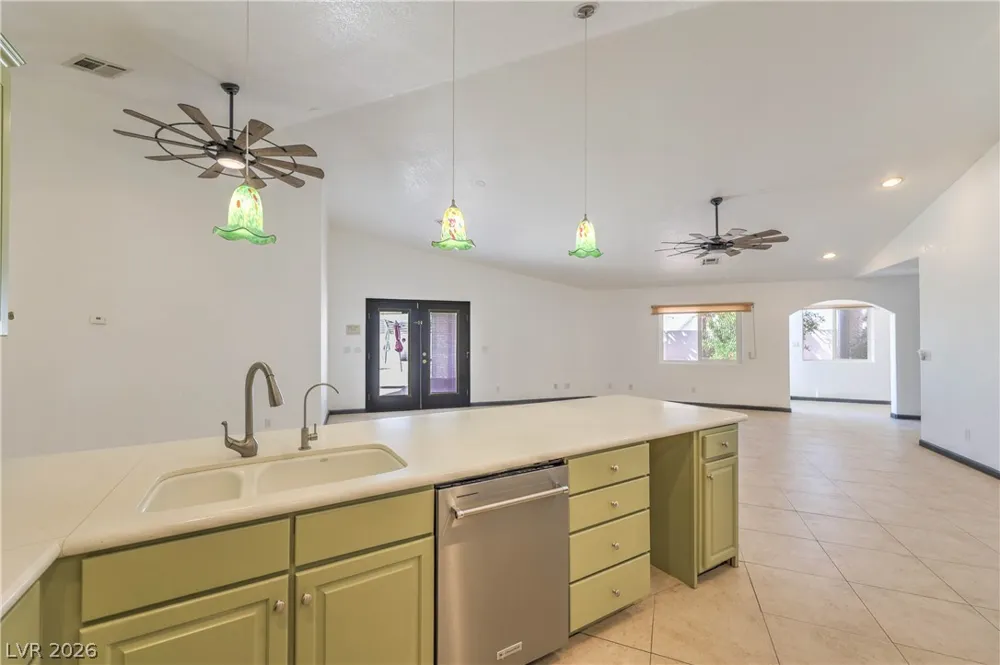 3195 Heyer Street Logandale, NV 89021
