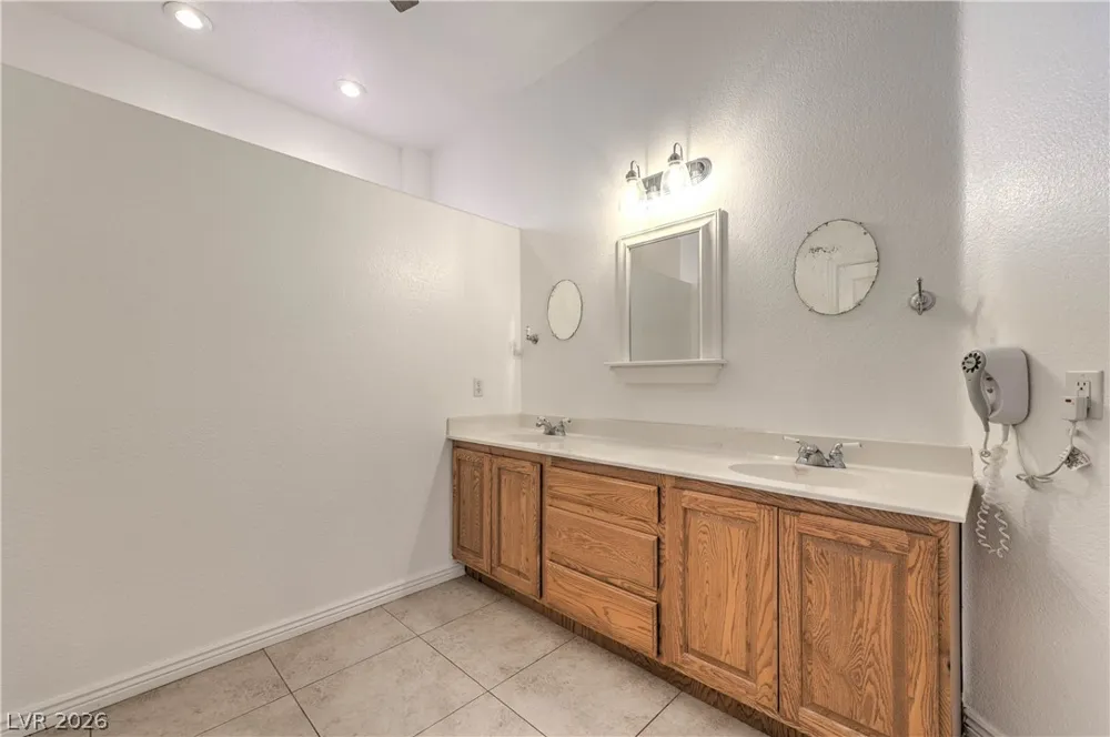 3195 Heyer Street Logandale, NV 89021