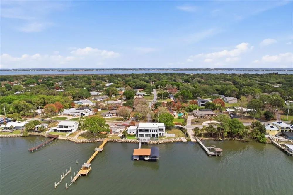 2175 S TROPICAL TRAIL Merritt Island, FL 32952