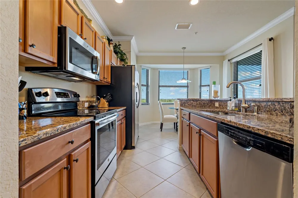 7015 RIVER HAMMOCK DRIVE #405 Bradenton, FL 34212