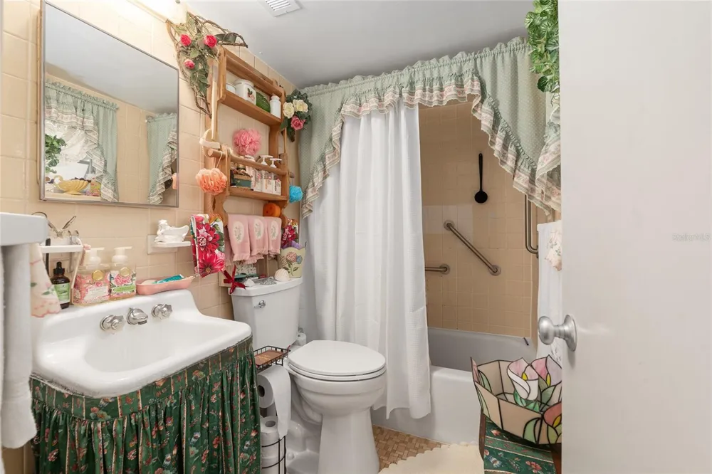 3710 NW 22ND PLACE Gainesville, FL 32605